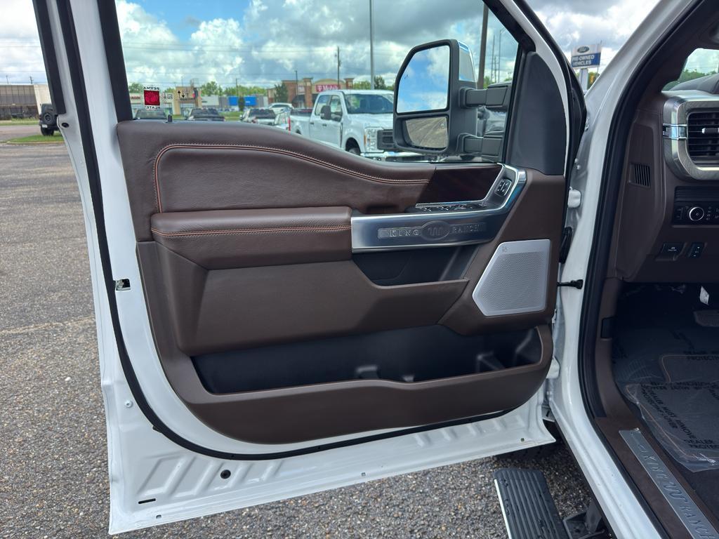 new 2025 Ford F-250 car, priced at $98,290
