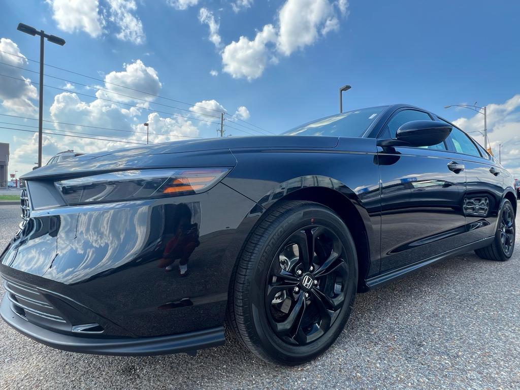 new 2025 Honda Accord car, priced at $31,710