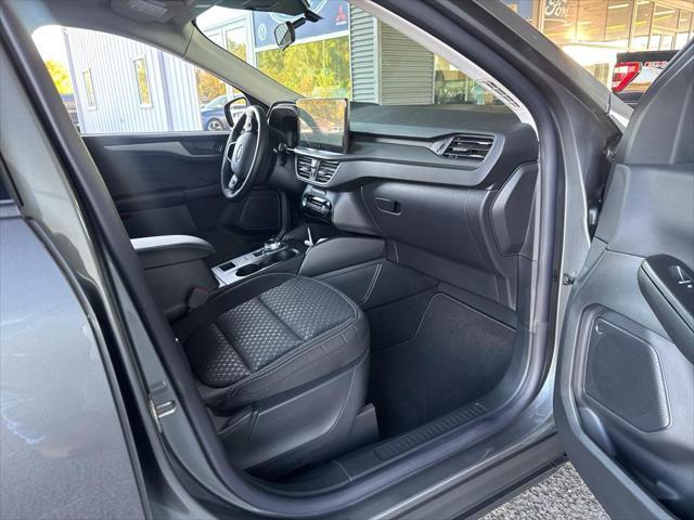 new 2025 Ford Escape car, priced at $32,320