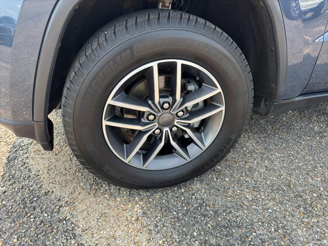 used 2020 Jeep Grand Cherokee car, priced at $23,286