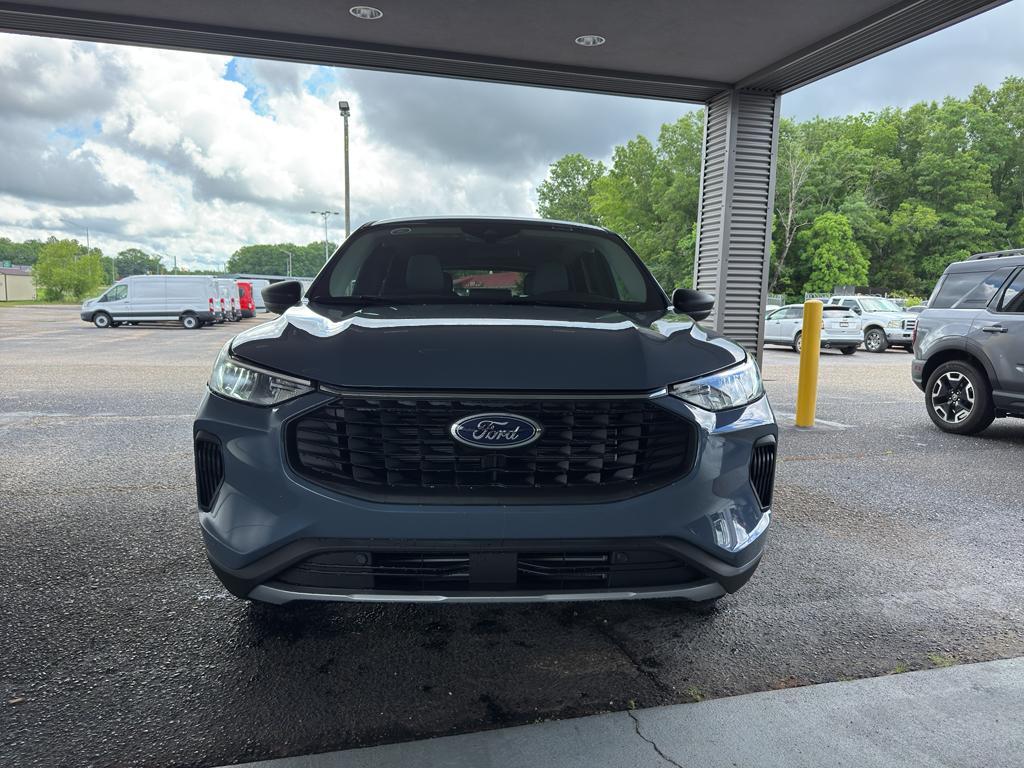 new 2025 Ford Escape car, priced at $30,990