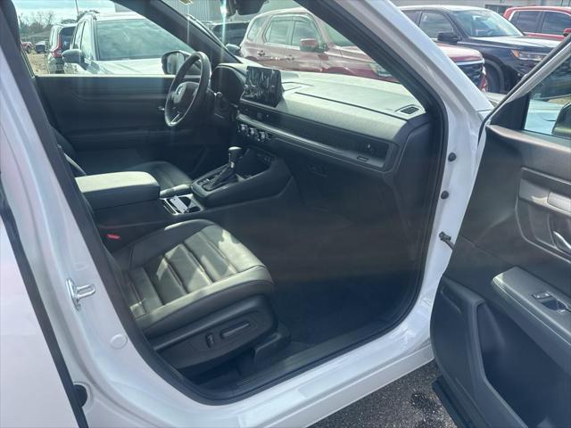 new 2025 Honda CR-V Hybrid car, priced at $40,955