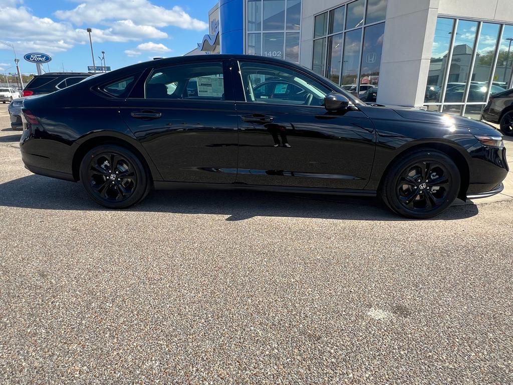 new 2025 Honda Accord car, priced at $31,755