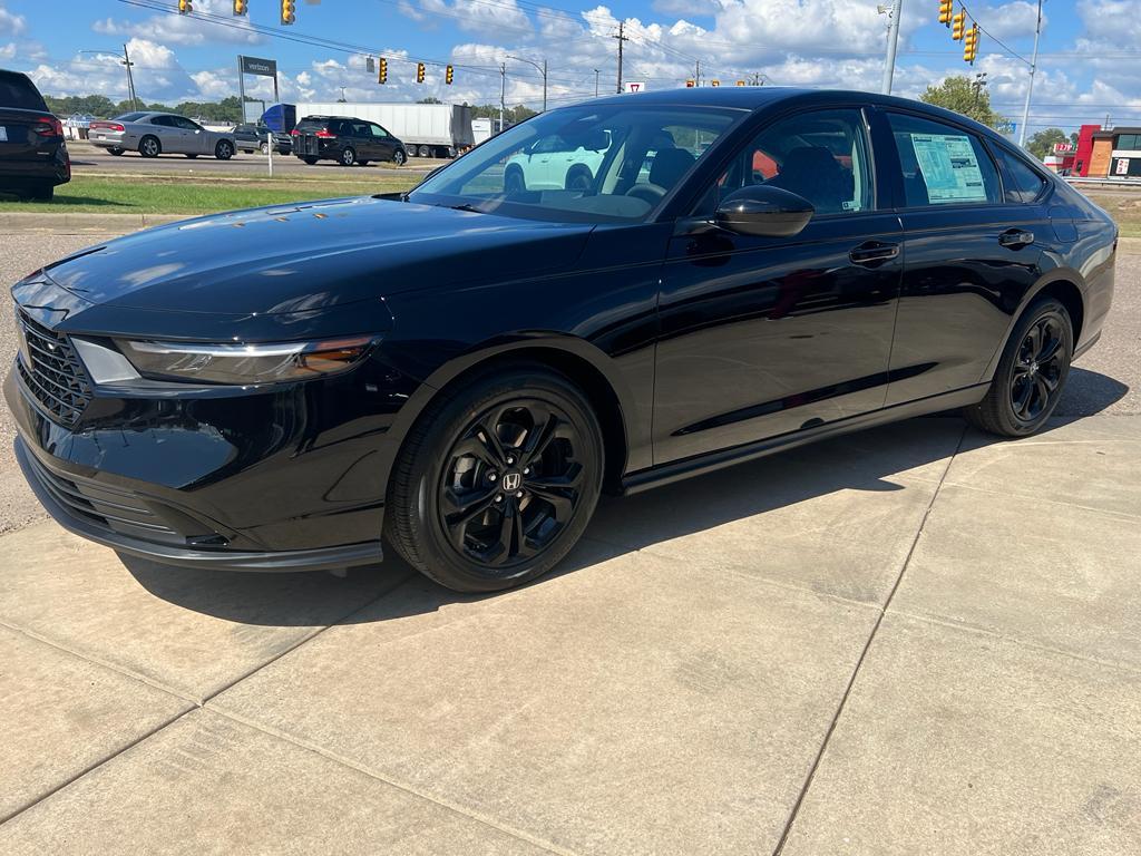 new 2025 Honda Accord car, priced at $31,755