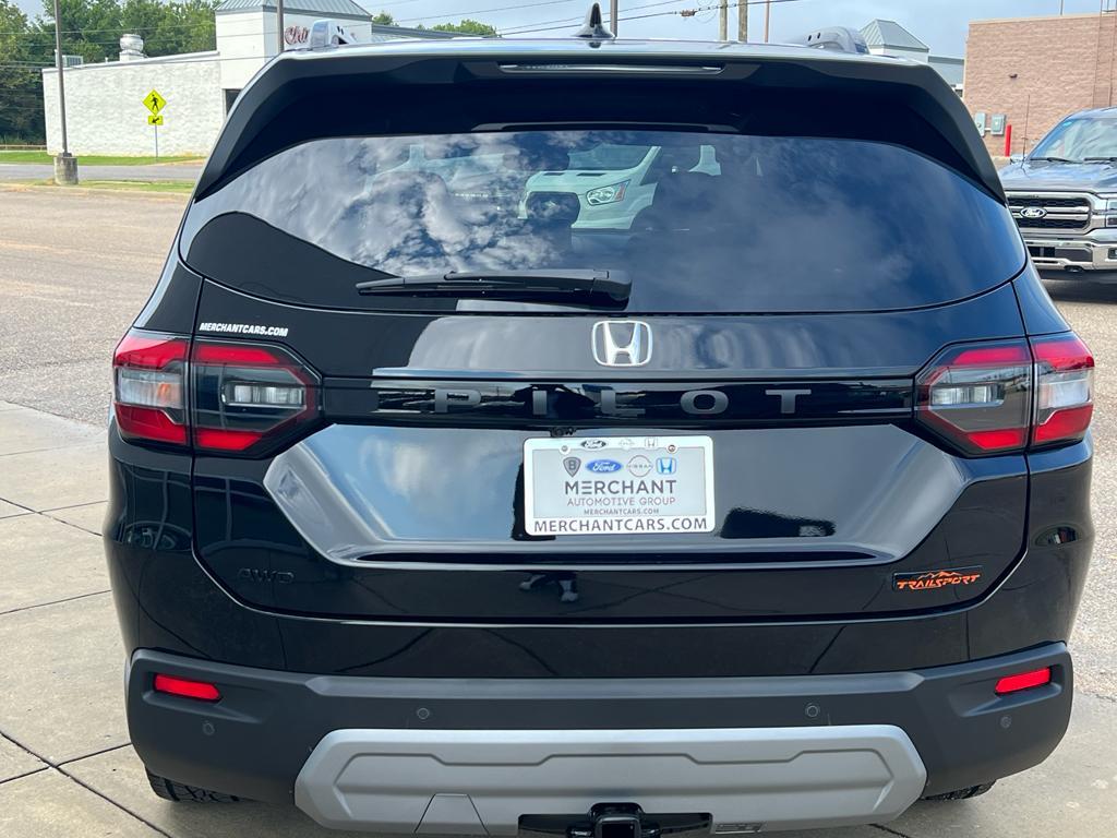 new 2025 Honda Pilot car, priced at $50,850