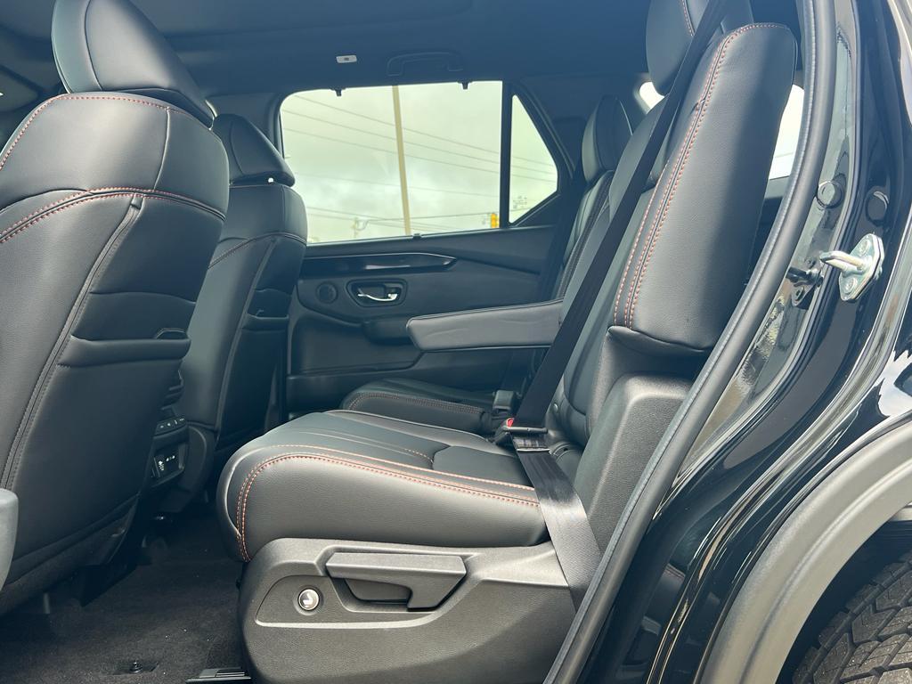 new 2025 Honda Pilot car, priced at $50,850