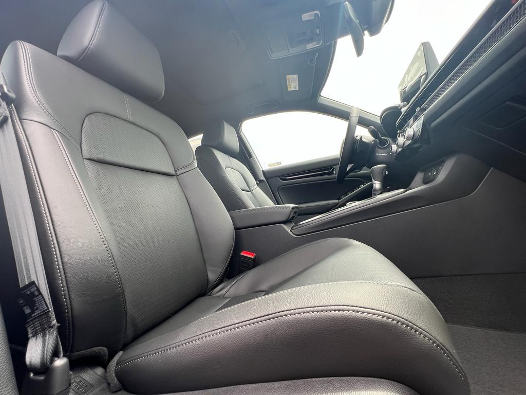 new 2026 Honda Civic Hybrid car, priced at $33,945