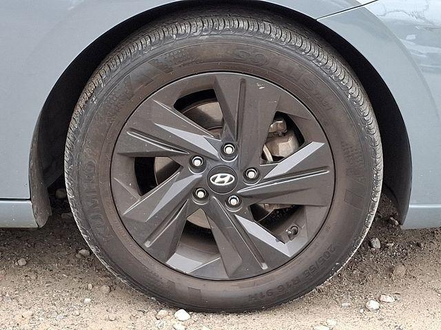 used 2021 Hyundai Elantra car, priced at $15,769