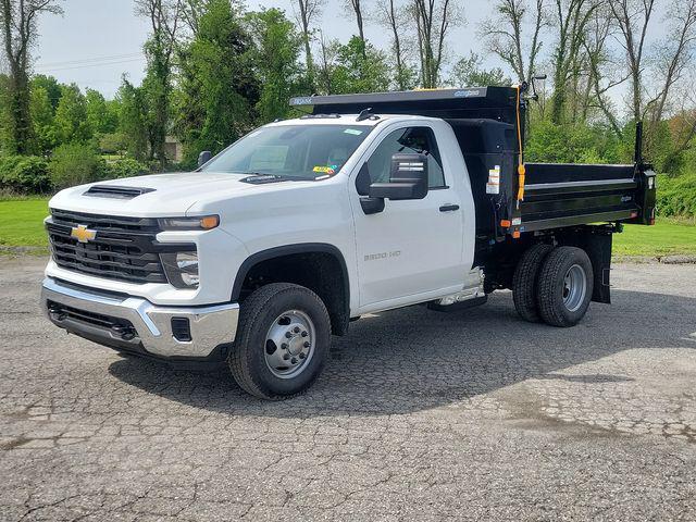 new 2024 Chevrolet Silverado 3500 car, priced at $60,518