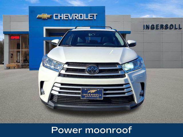 used 2018 Toyota Highlander car, priced at $25,570