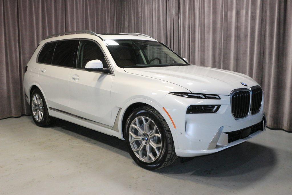 new 2025 BMW X7 car, priced at $91,155