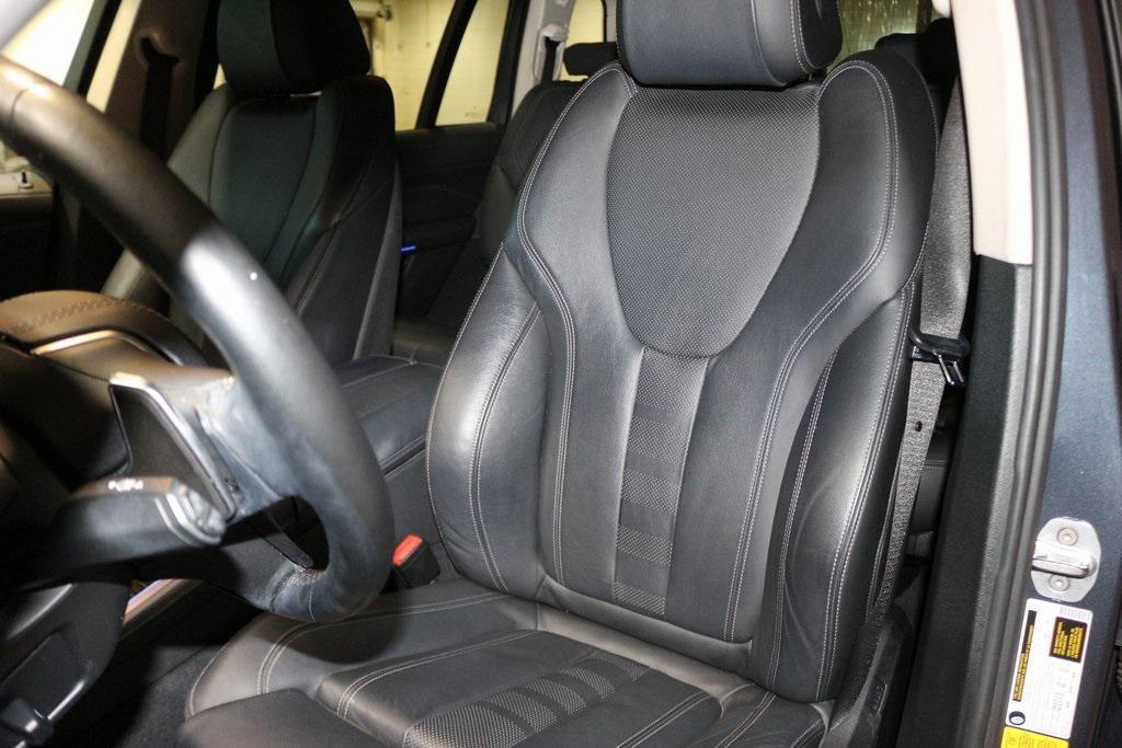 used 2022 BMW X7 car, priced at $39,000