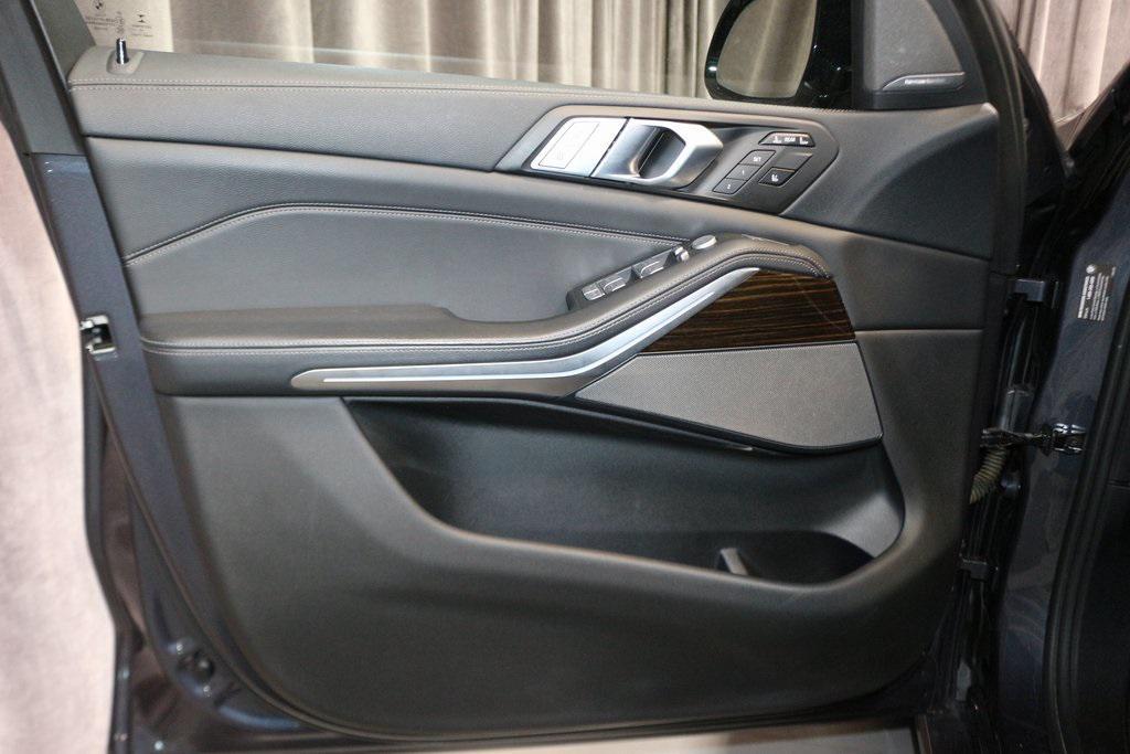 used 2022 BMW X7 car, priced at $39,000