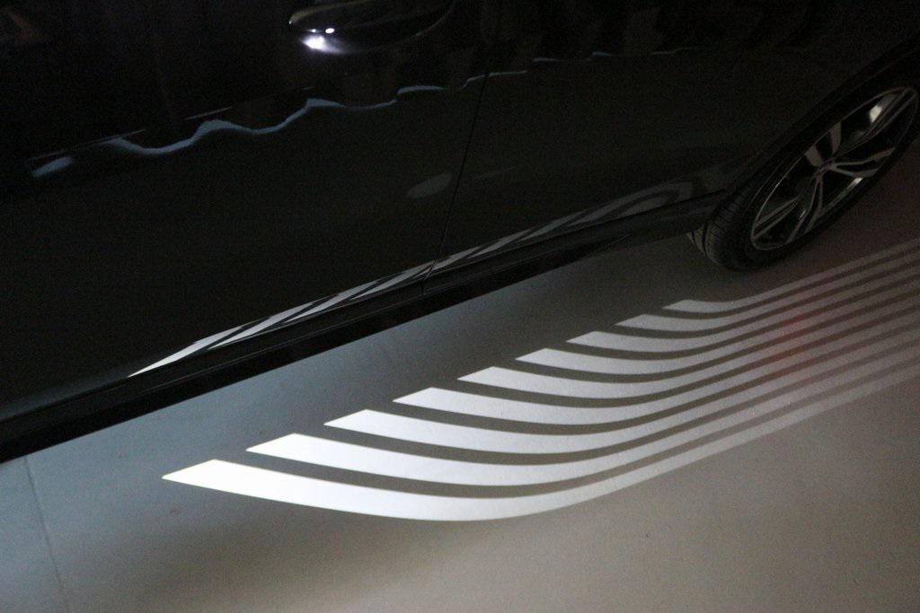 new 2026 BMW X7 car, priced at $98,015