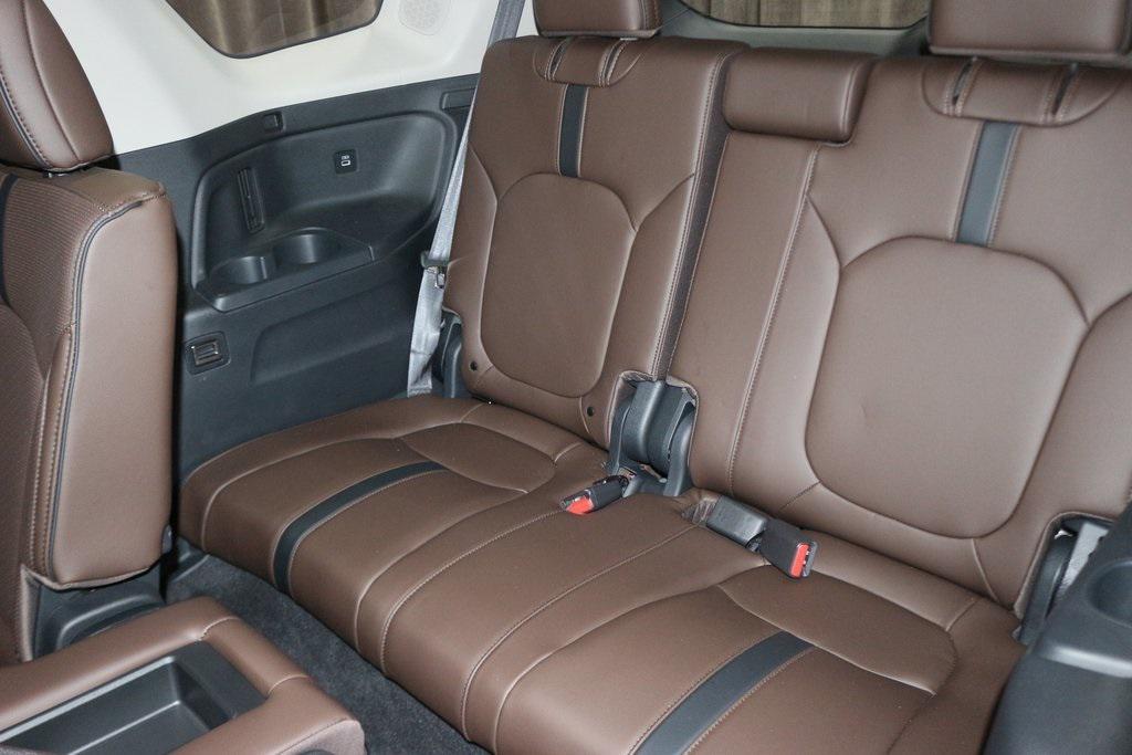 used 2023 Honda Pilot car, priced at $44,000