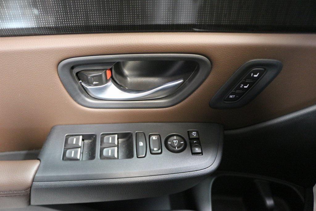 used 2023 Honda Pilot car, priced at $44,000