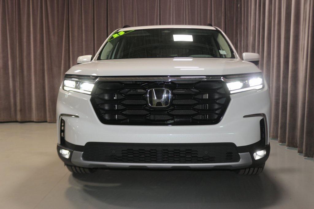 used 2023 Honda Pilot car, priced at $44,000