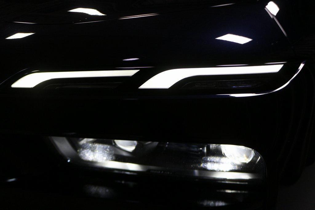 used 2023 BMW 760 car, priced at $69,000