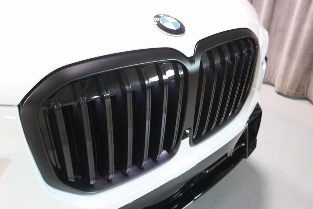 new 2026 BMW X7 car, priced at $97,590