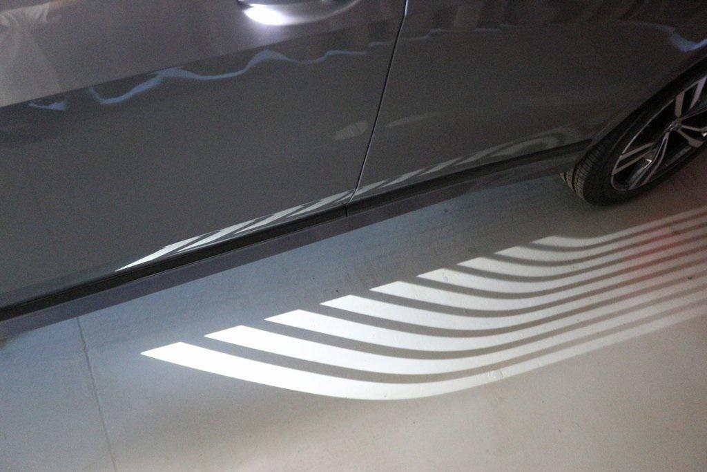 new 2026 BMW X7 car, priced at $100,485