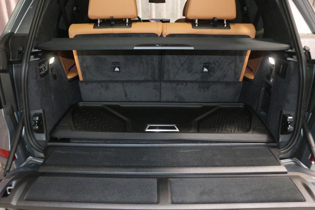 new 2026 BMW X7 car, priced at $100,485