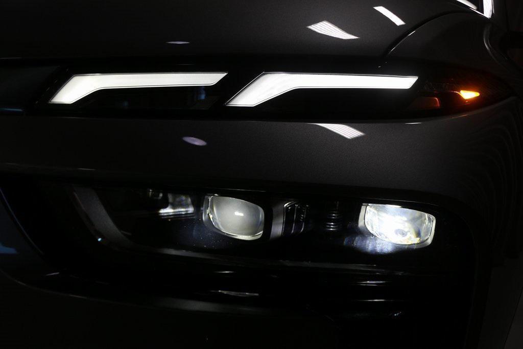 new 2026 BMW X7 car, priced at $100,485