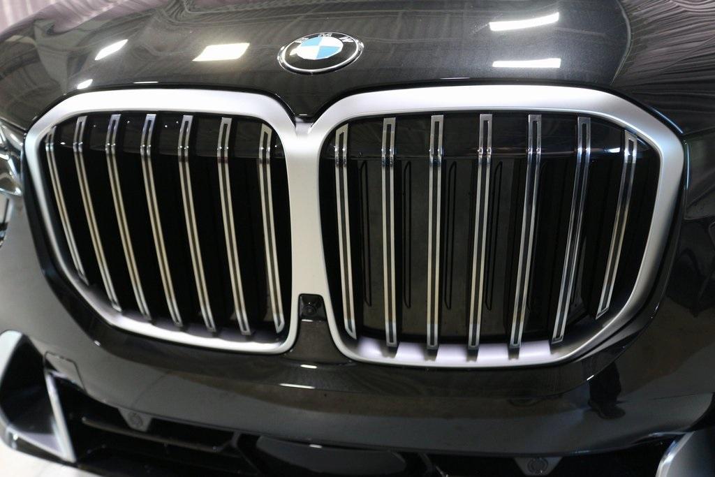 new 2024 BMW X7 car, priced at $90,450