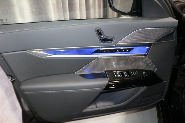new 2025 BMW i7 car, priced at $137,605