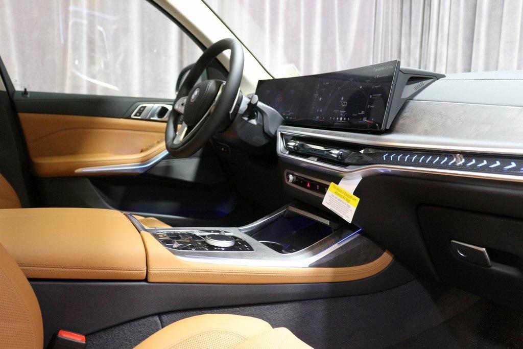 new 2024 BMW X7 car, priced at $90,700