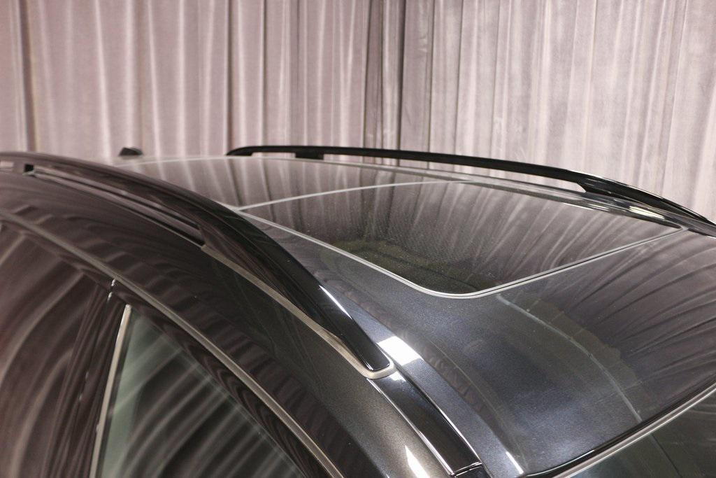 new 2026 BMW X7 car, priced at $100,260