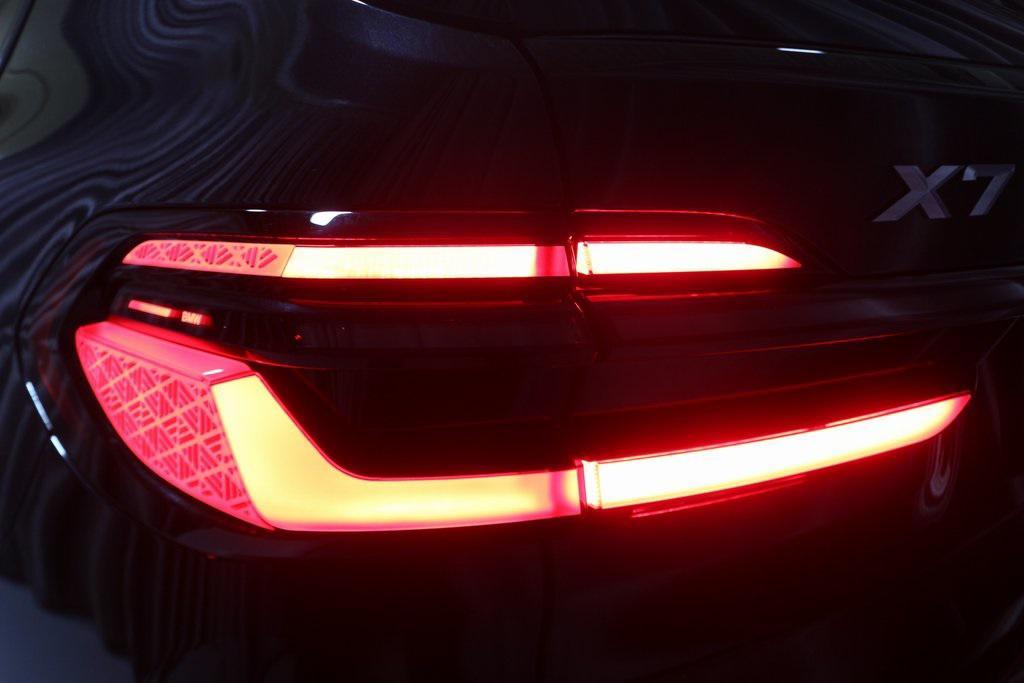 new 2026 BMW X7 car, priced at $100,260