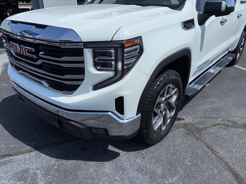 new 2025 GMC Sierra 1500 car, priced at $64,599
