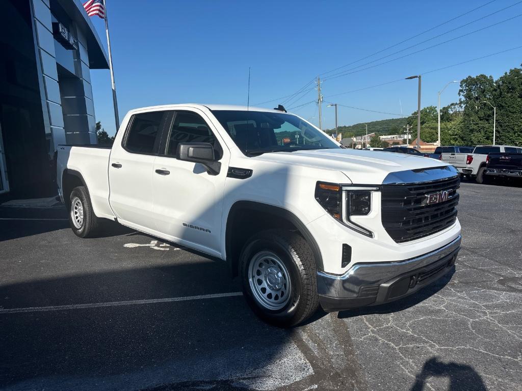 new 2025 GMC Sierra 1500 car, priced at $49,895