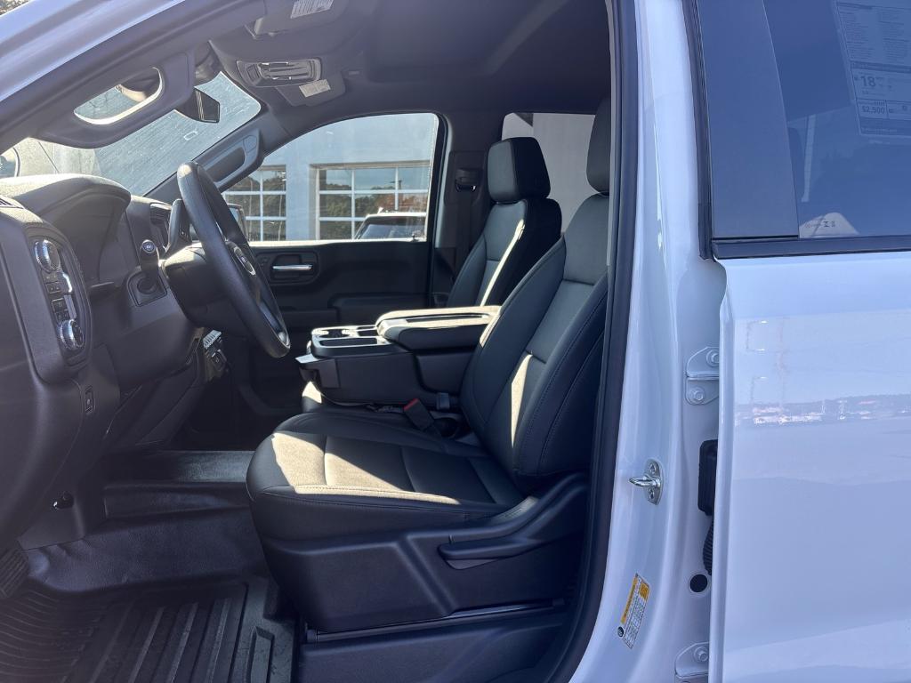 new 2025 GMC Sierra 1500 car, priced at $49,895