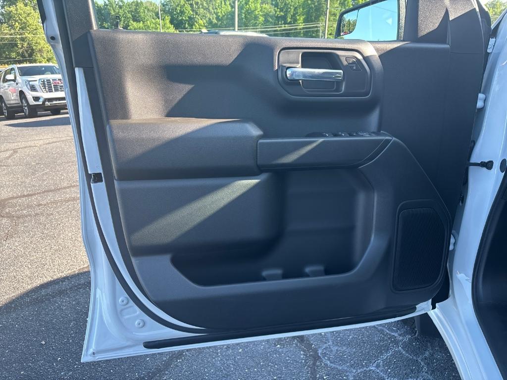 new 2025 GMC Sierra 1500 car, priced at $49,895