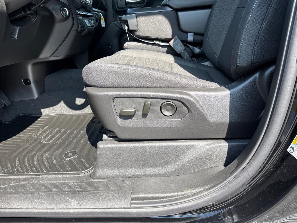 new 2025 GMC Sierra 1500 car, priced at $51,928
