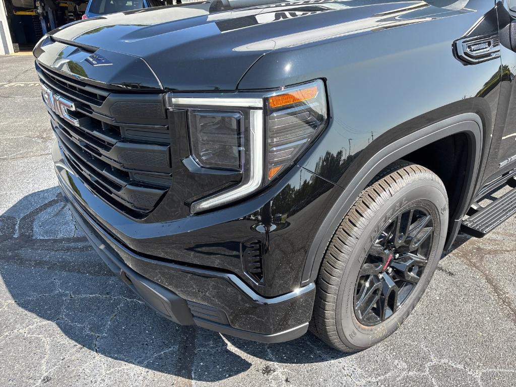 new 2025 GMC Sierra 1500 car, priced at $51,928