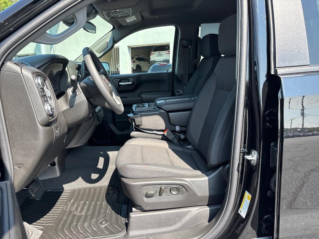 new 2025 GMC Sierra 1500 car, priced at $51,928