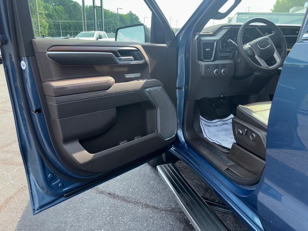 new 2025 GMC Sierra 1500 car, priced at $75,499
