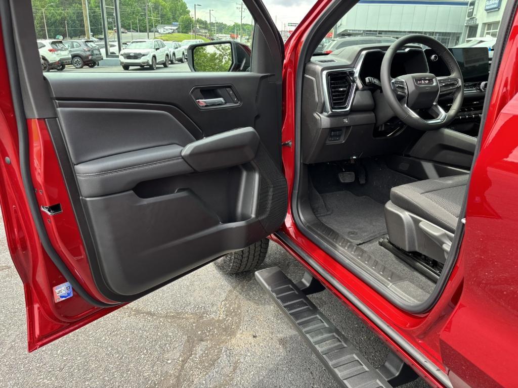 new 2025 GMC Canyon car, priced at $41,299