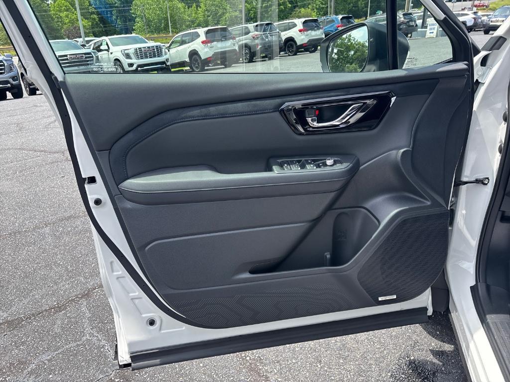 new 2025 Subaru Forester car, priced at $40,071