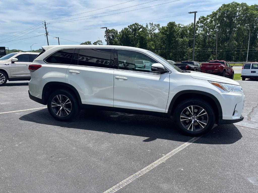 used 2019 Toyota Highlander car, priced at $19,999