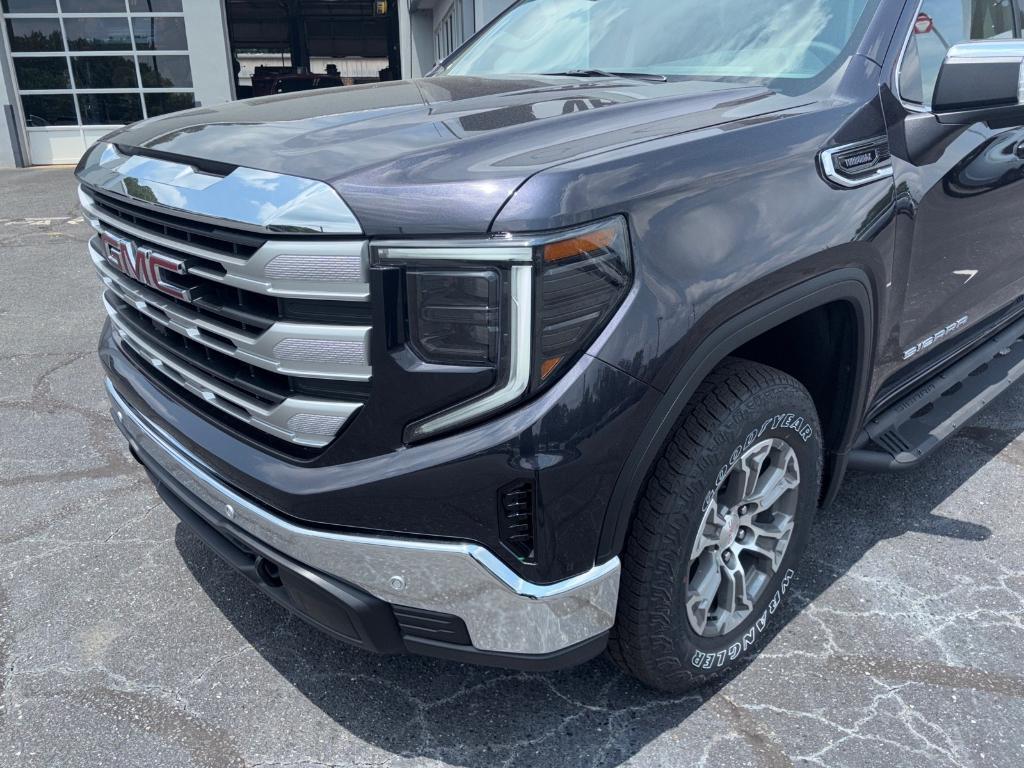 new 2025 GMC Sierra 1500 car, priced at $56,315