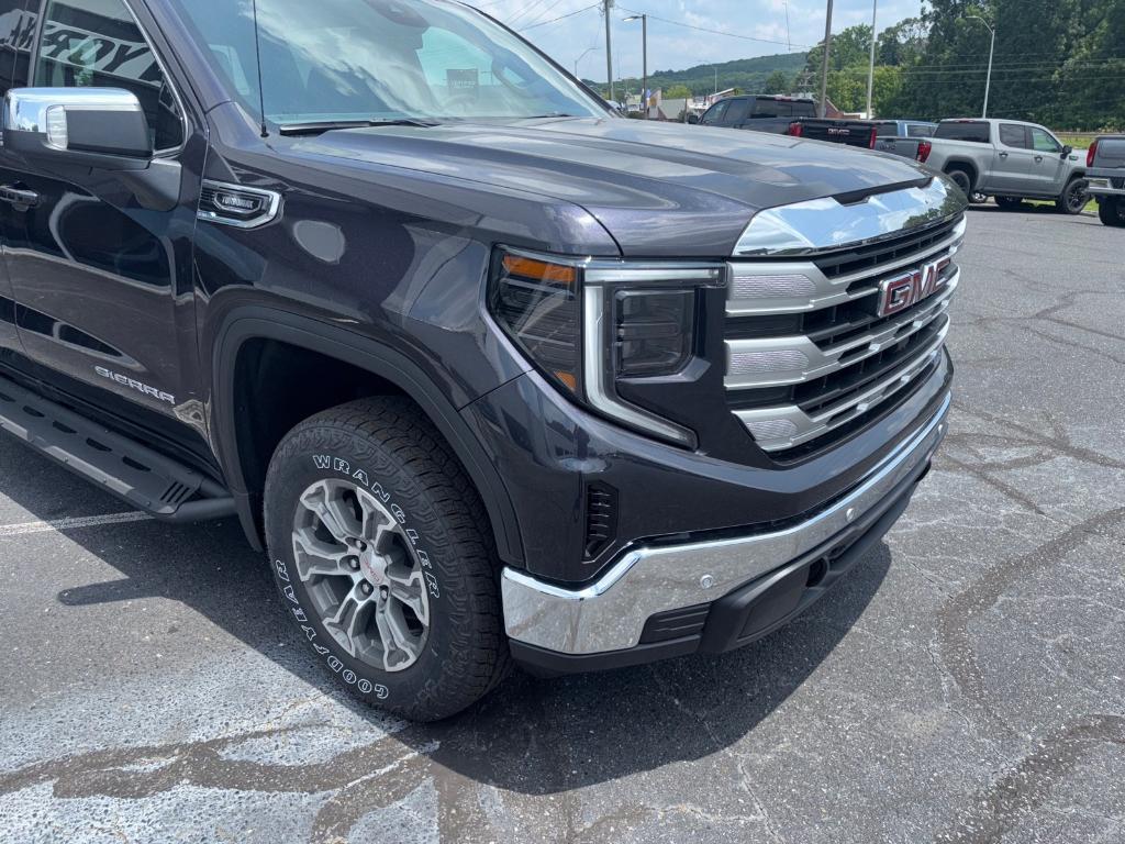 new 2025 GMC Sierra 1500 car, priced at $56,315