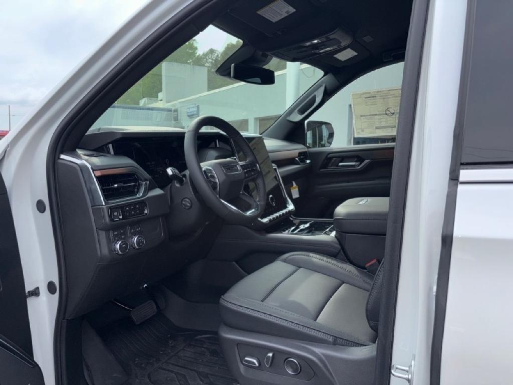 new 2025 GMC Yukon car, priced at $80,795