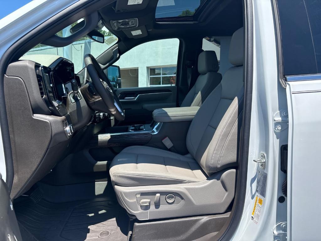 new 2025 GMC Sierra 2500 car, priced at $74,055