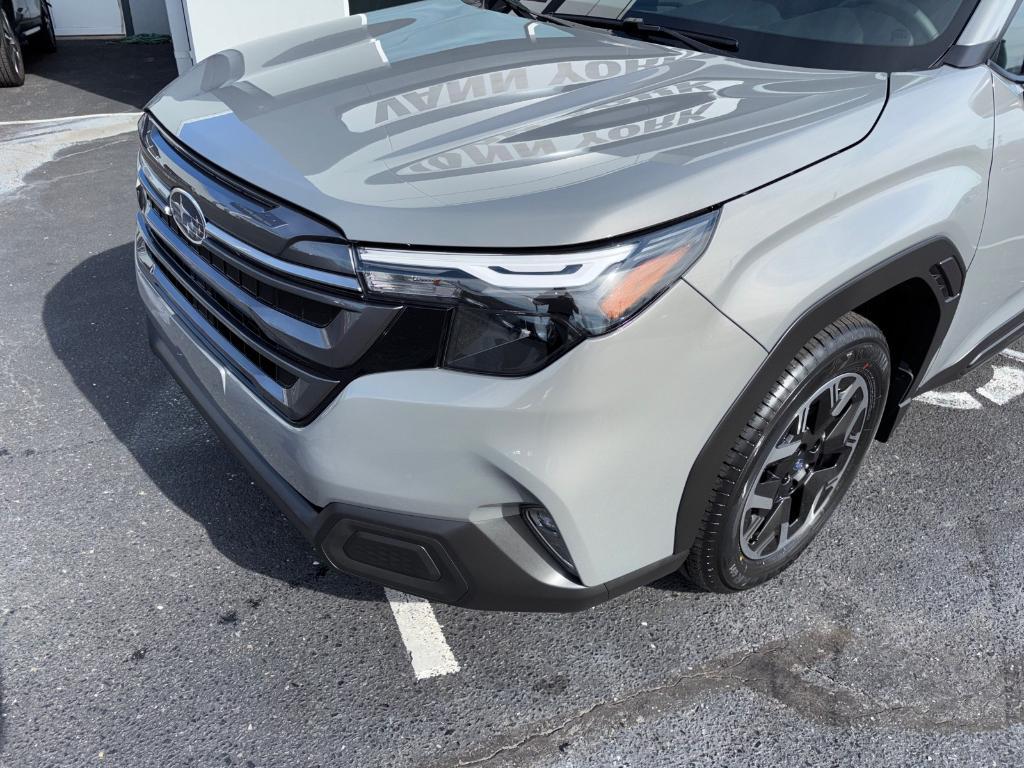 new 2025 Subaru Forester car, priced at $33,561