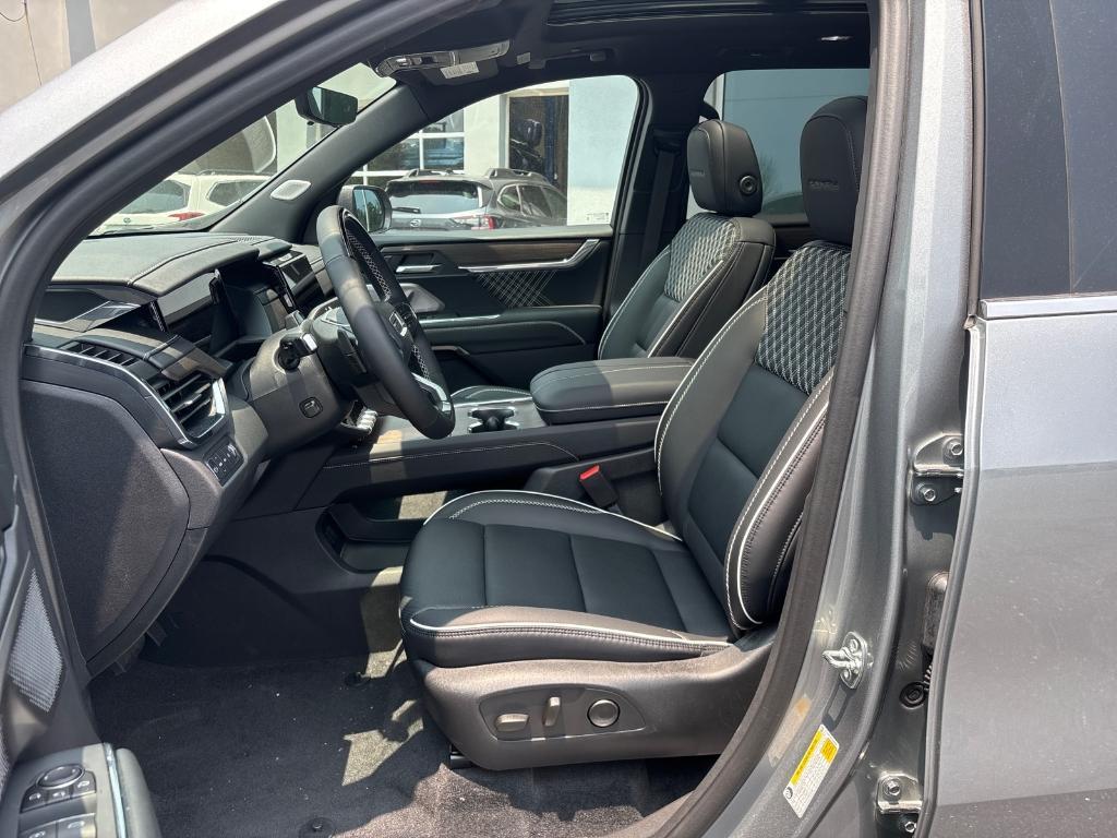 new 2025 GMC Acadia car, priced at $61,478