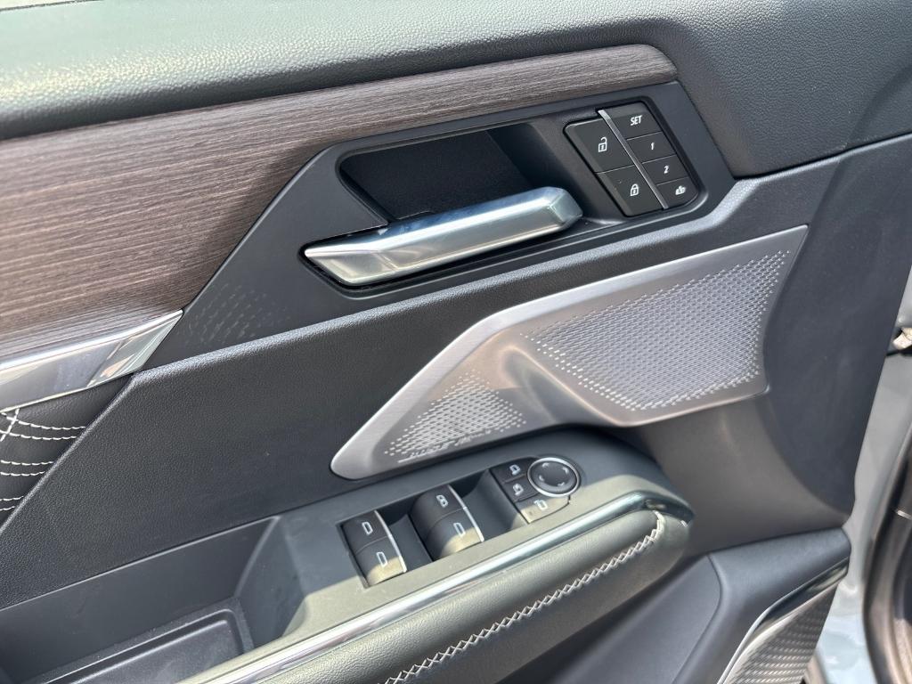 new 2025 GMC Acadia car, priced at $61,478