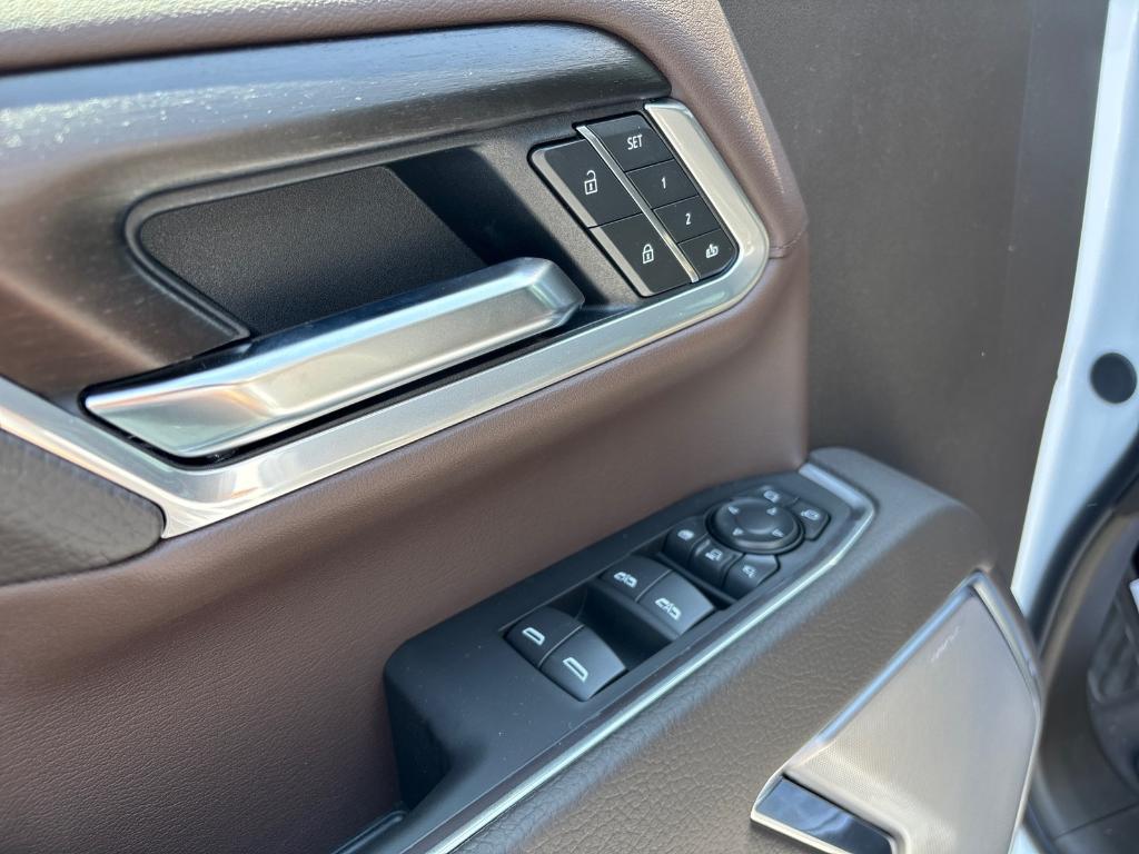 new 2025 GMC Sierra 2500 car, priced at $87,005